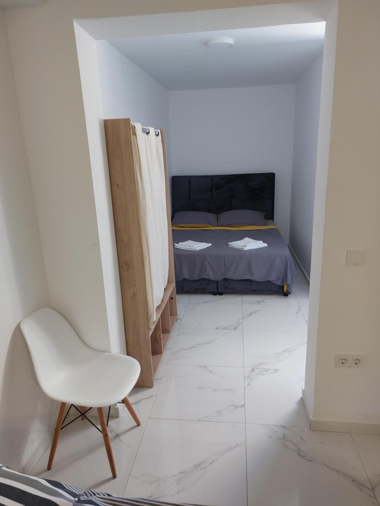 Apartmani Anastasia With Pool, Новаля Екстериор снимка